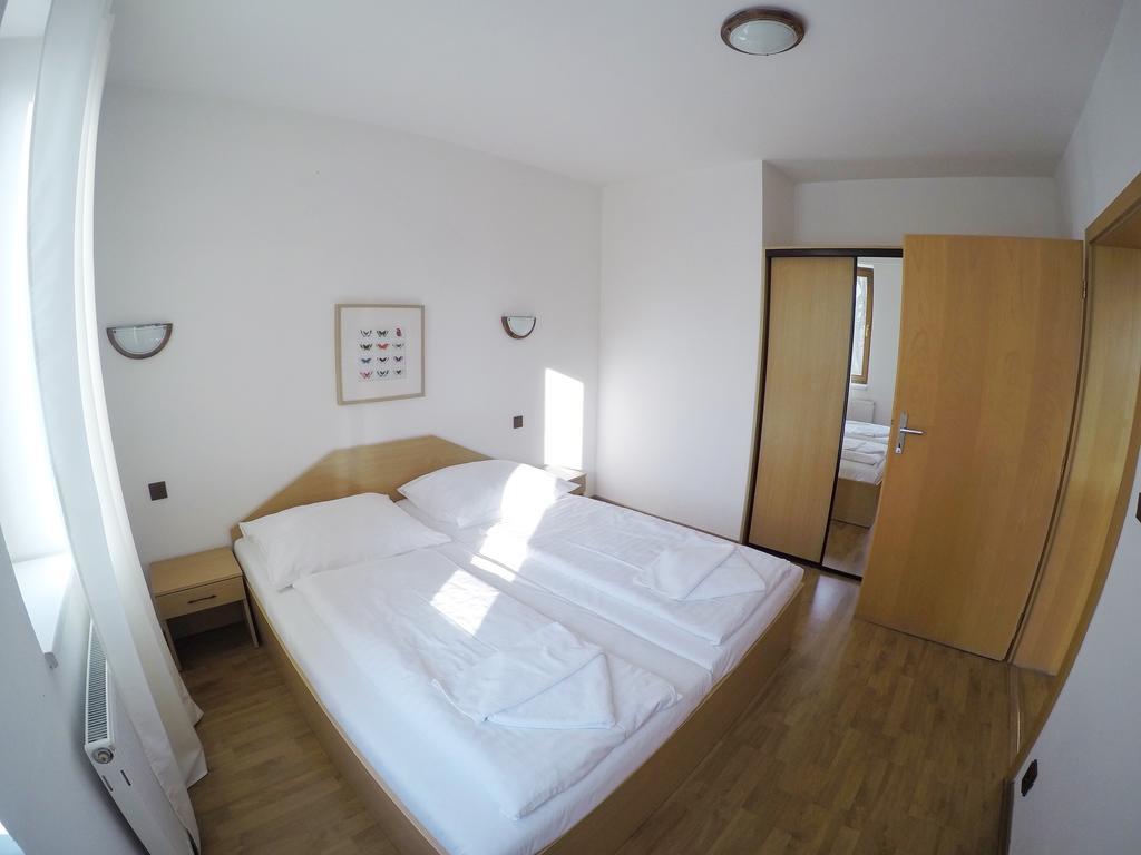Hotel Faust 德辛 外观 照片